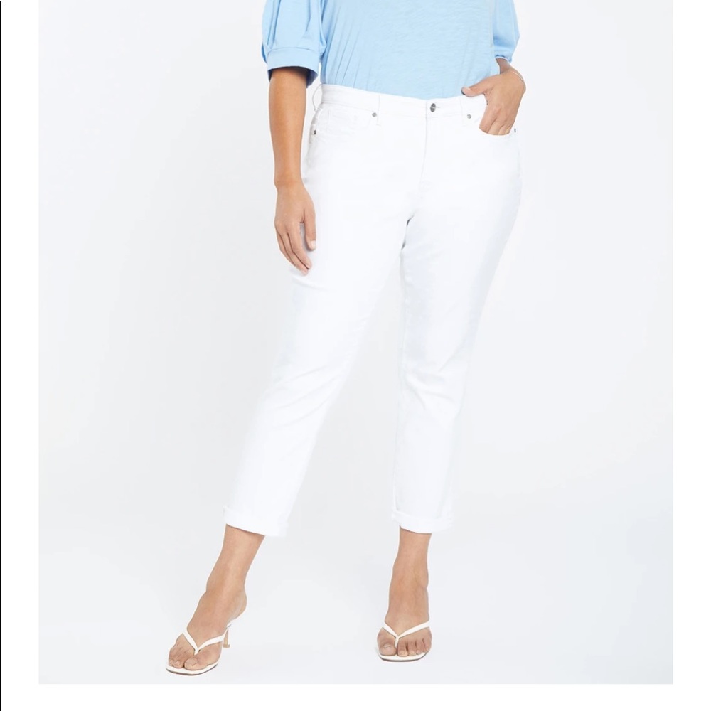 NWT NYDJ Straight Cuffed Jean 22W